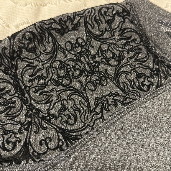 Calia by Carrie Underwood Pullover - Picture 5 of 8